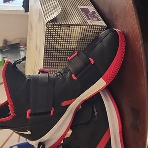 LeBron soldier XIII  black with red